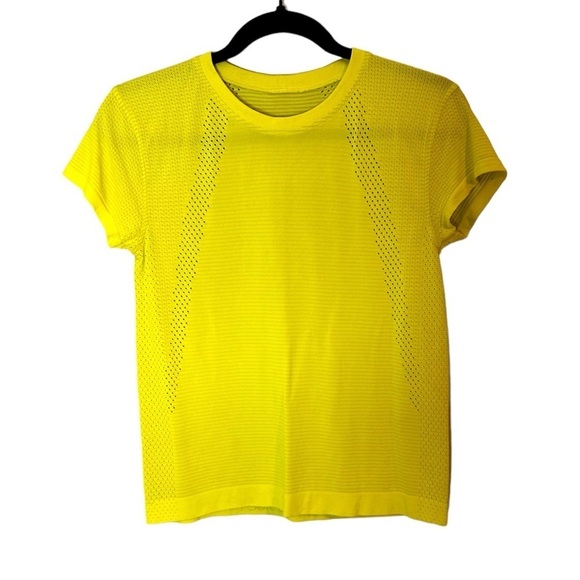 Lululemon Train to Be Short Sleeve - Picture 2 of 8